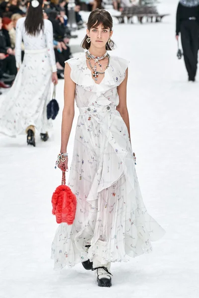 Look 53